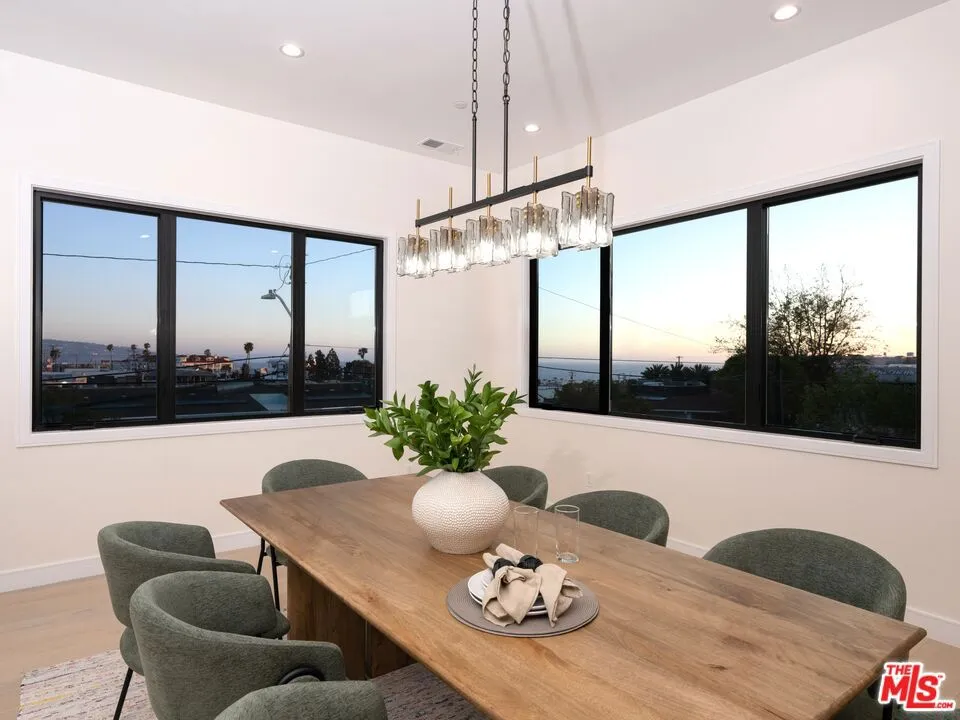 461 Chabela Drive, Manhattan Beach, California 90266 home-pic-10